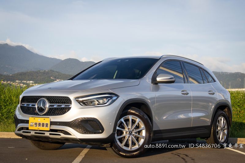 Mercedes-Benz / 賓士 GLA180 車輛照片